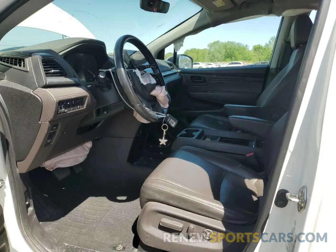 7 Photograph of a damaged car 5FNRL6H75KB057706 HONDA All Models 2019