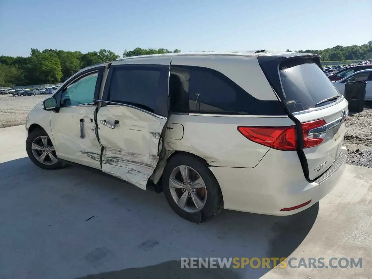 2 Photograph of a damaged car 5FNRL6H75KB058466 HONDA All Models 2019