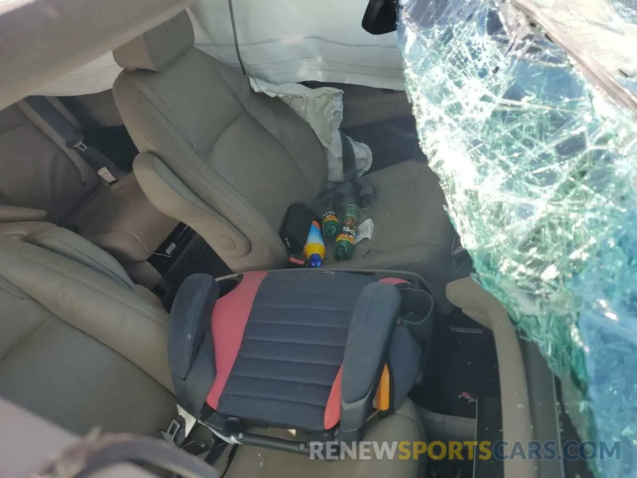 7 Photograph of a damaged car 5FNRL6H75KB058466 HONDA All Models 2019