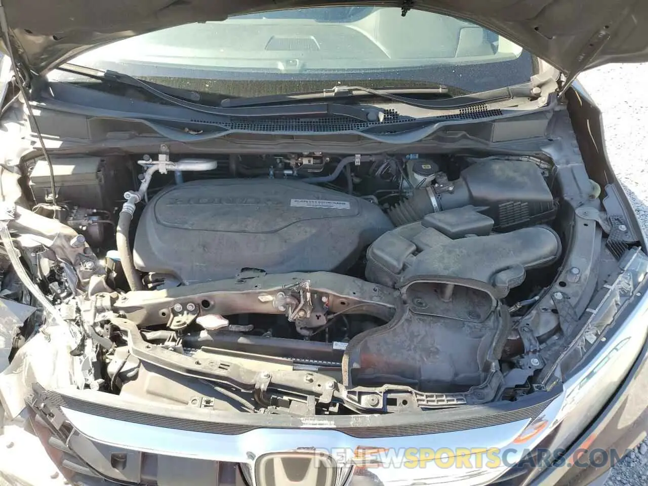 13 Photograph of a damaged car 5FNRL6H75KB082282 HONDA All Models 2019