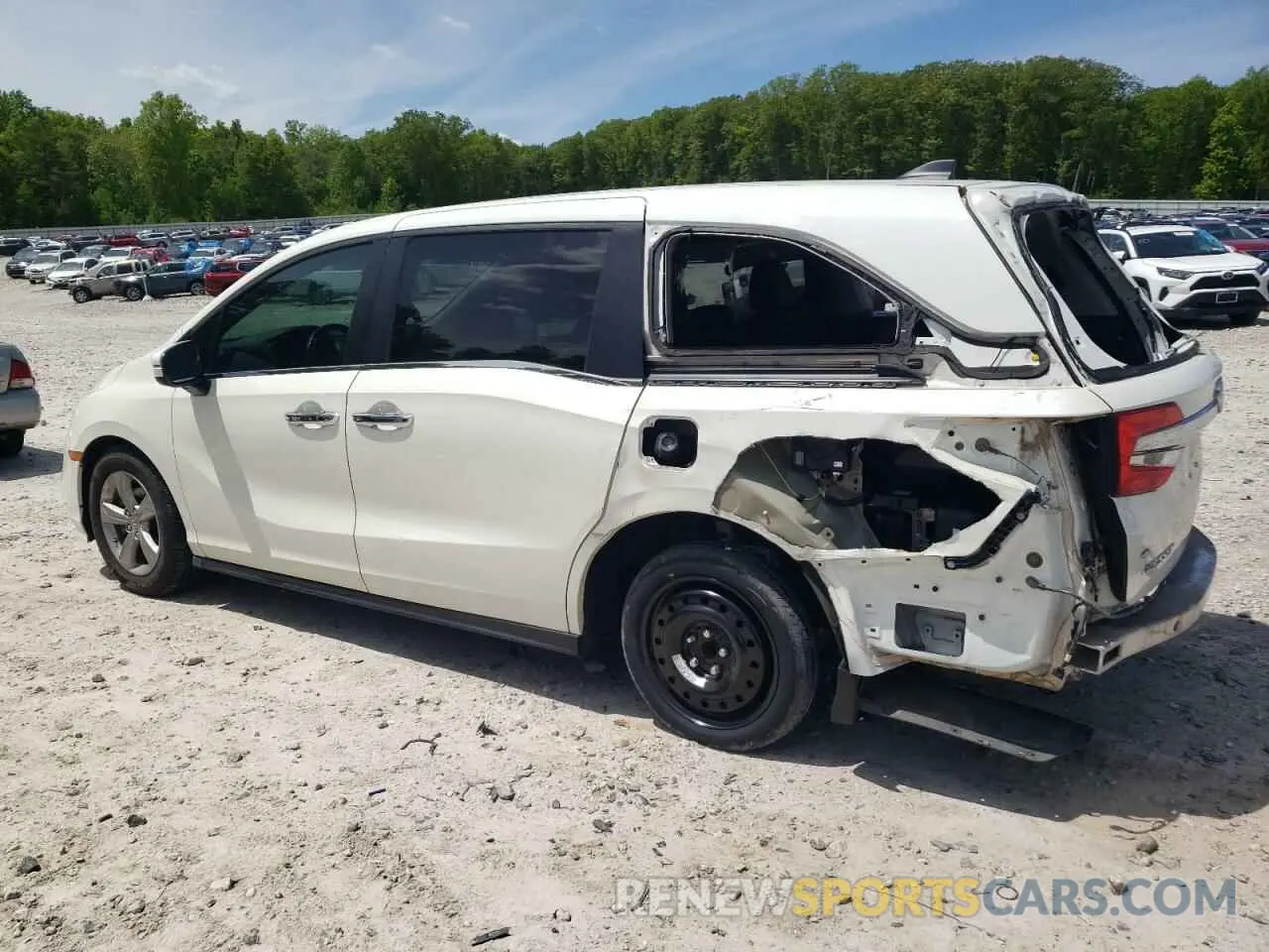 2 Photograph of a damaged car 5FNRL6H75KB102370 HONDA All Models 2019