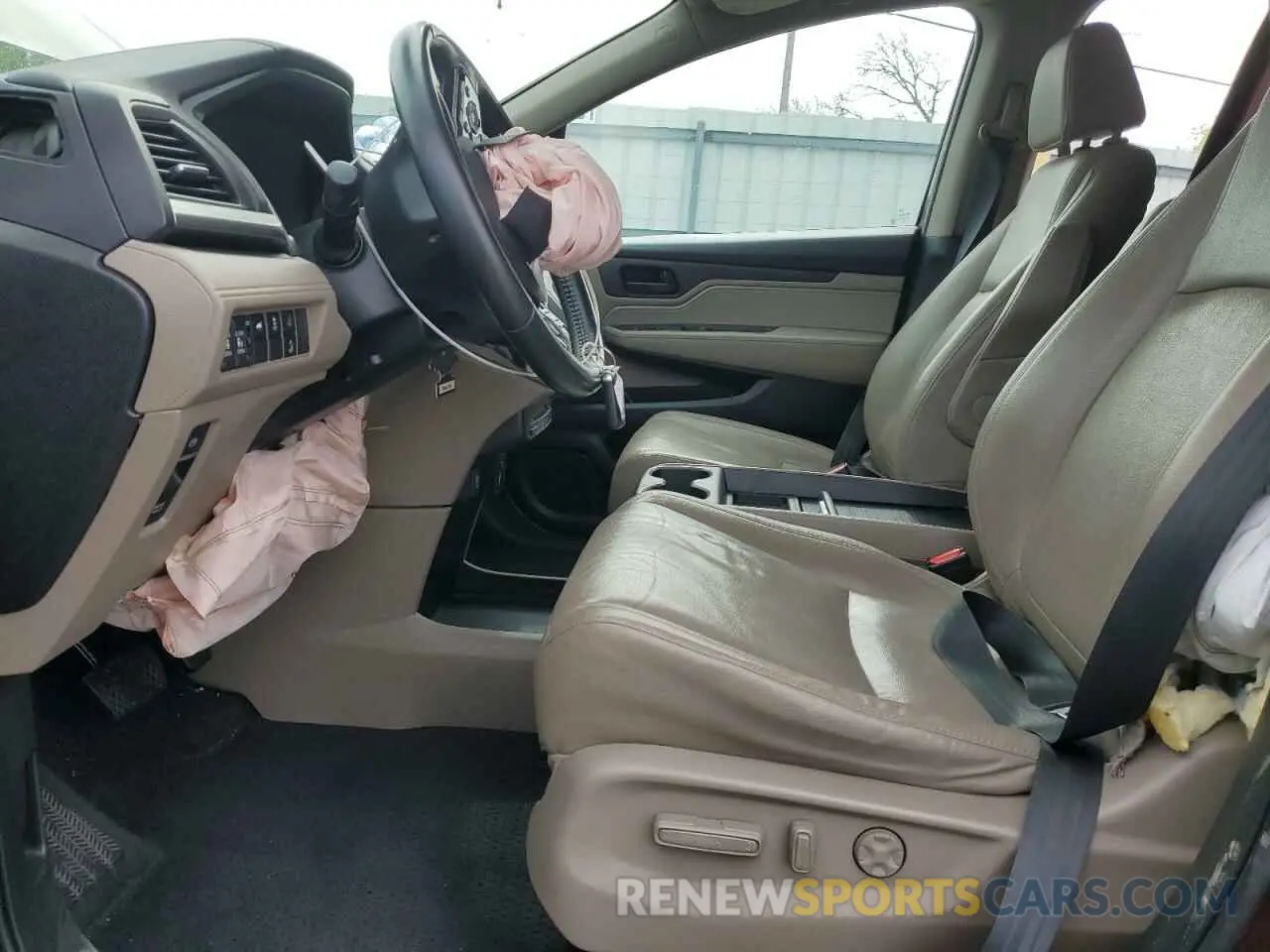 7 Photograph of a damaged car 5FNRL6H76KB020972 HONDA All Models 2019