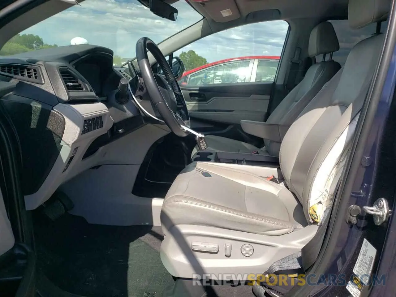 7 Photograph of a damaged car 5FNRL6H76KB044267 HONDA All Models 2019