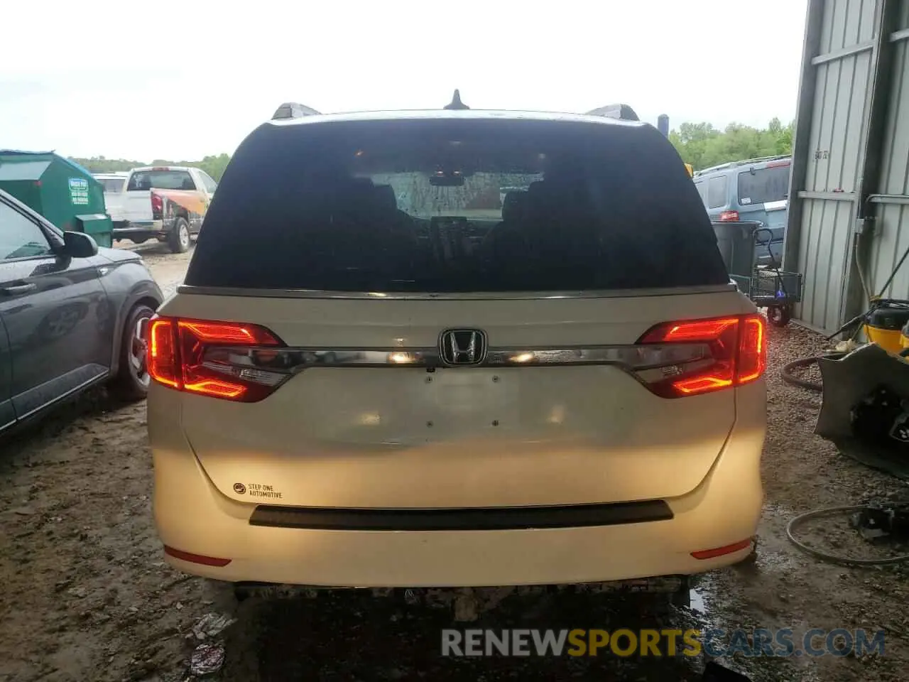 6 Photograph of a damaged car 5FNRL6H76KB045998 HONDA All Models 2019