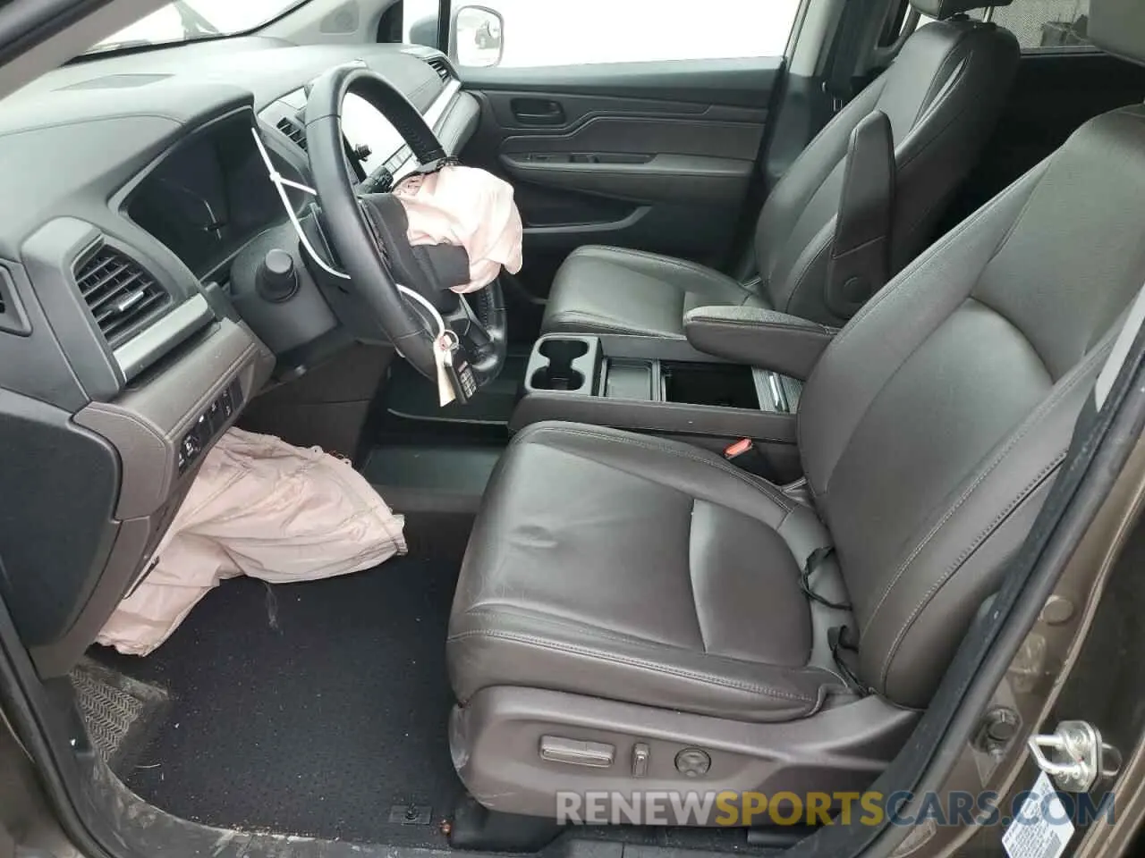 7 Photograph of a damaged car 5FNRL6H76KB059111 HONDA All Models 2019