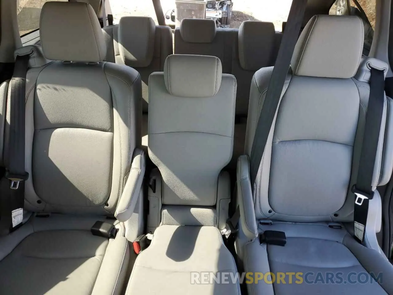 10 Photograph of a damaged car 5FNRL6H76KB099611 HONDA All Models 2019