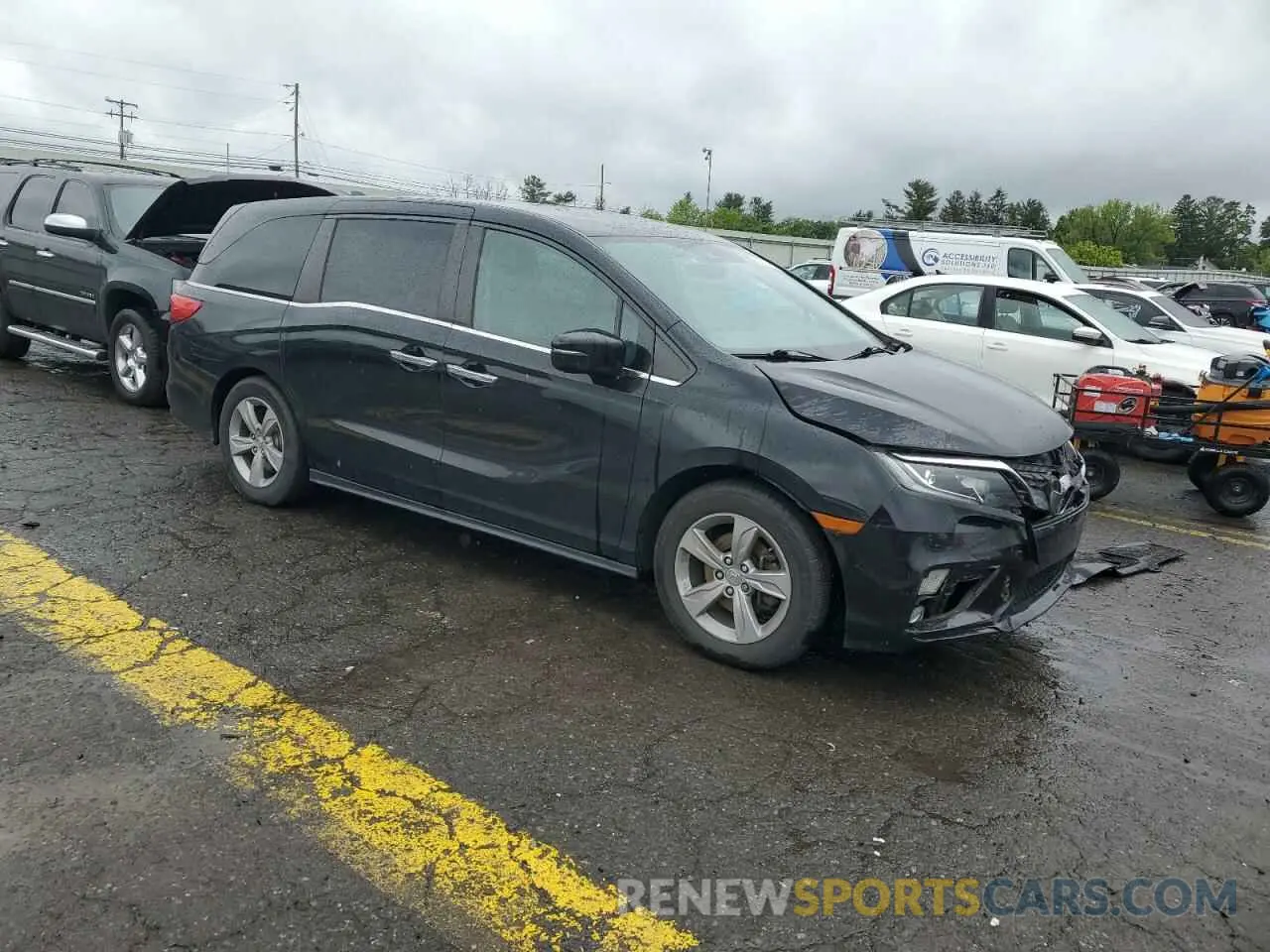 4 Photograph of a damaged car 5FNRL6H76KB124717 HONDA All Models 2019