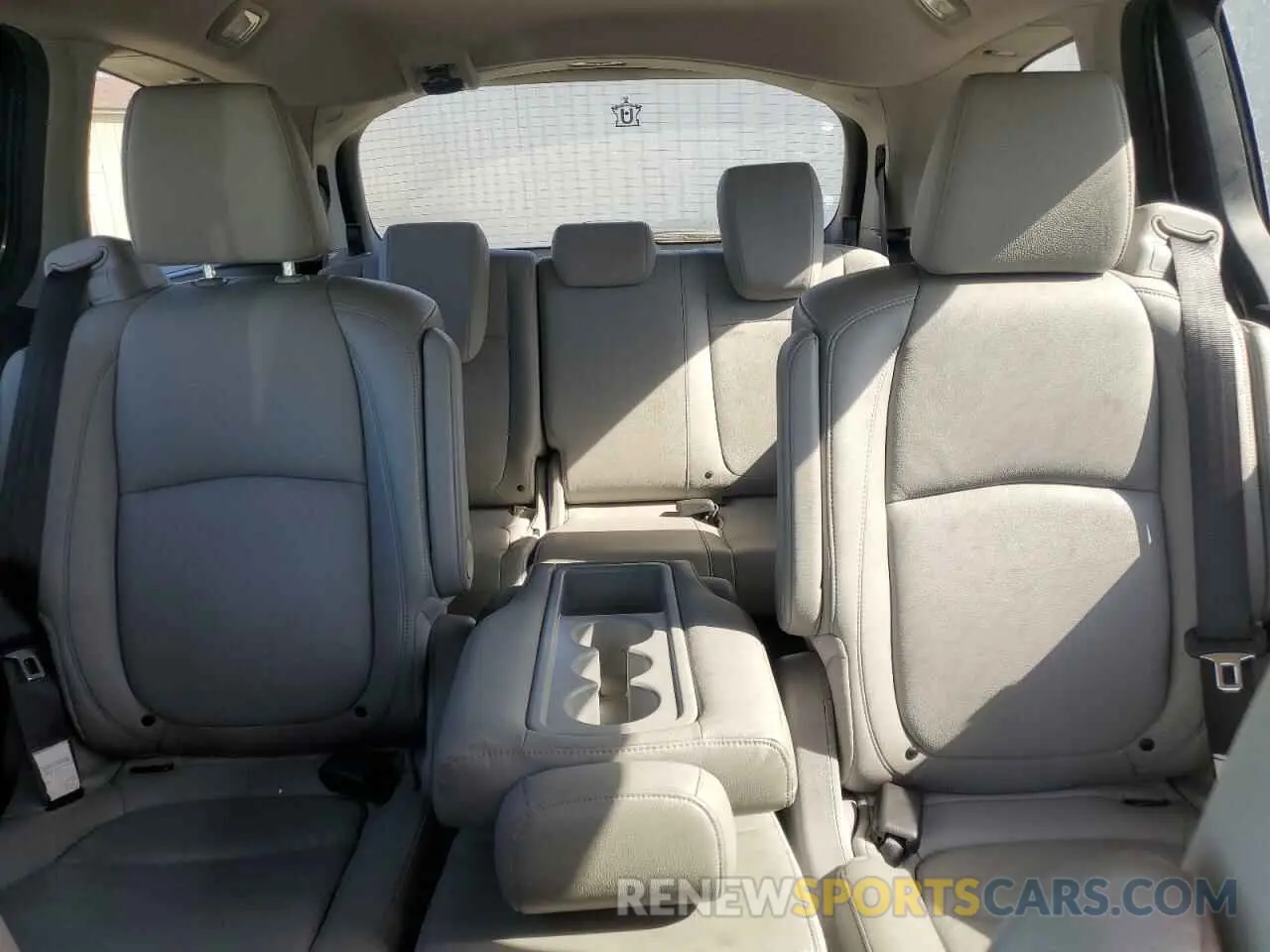 10 Photograph of a damaged car 5FNRL6H77KB040597 HONDA All Models 2019