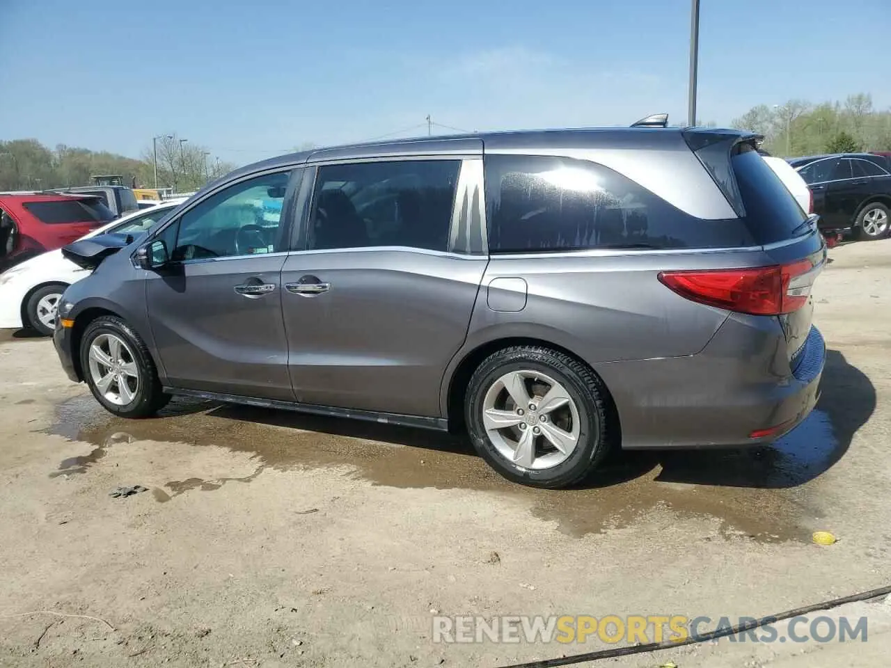2 Photograph of a damaged car 5FNRL6H77KB040597 HONDA All Models 2019