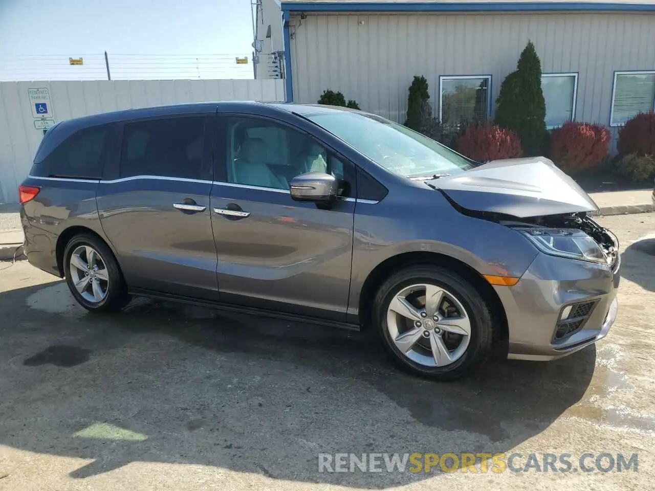 4 Photograph of a damaged car 5FNRL6H77KB040597 HONDA All Models 2019