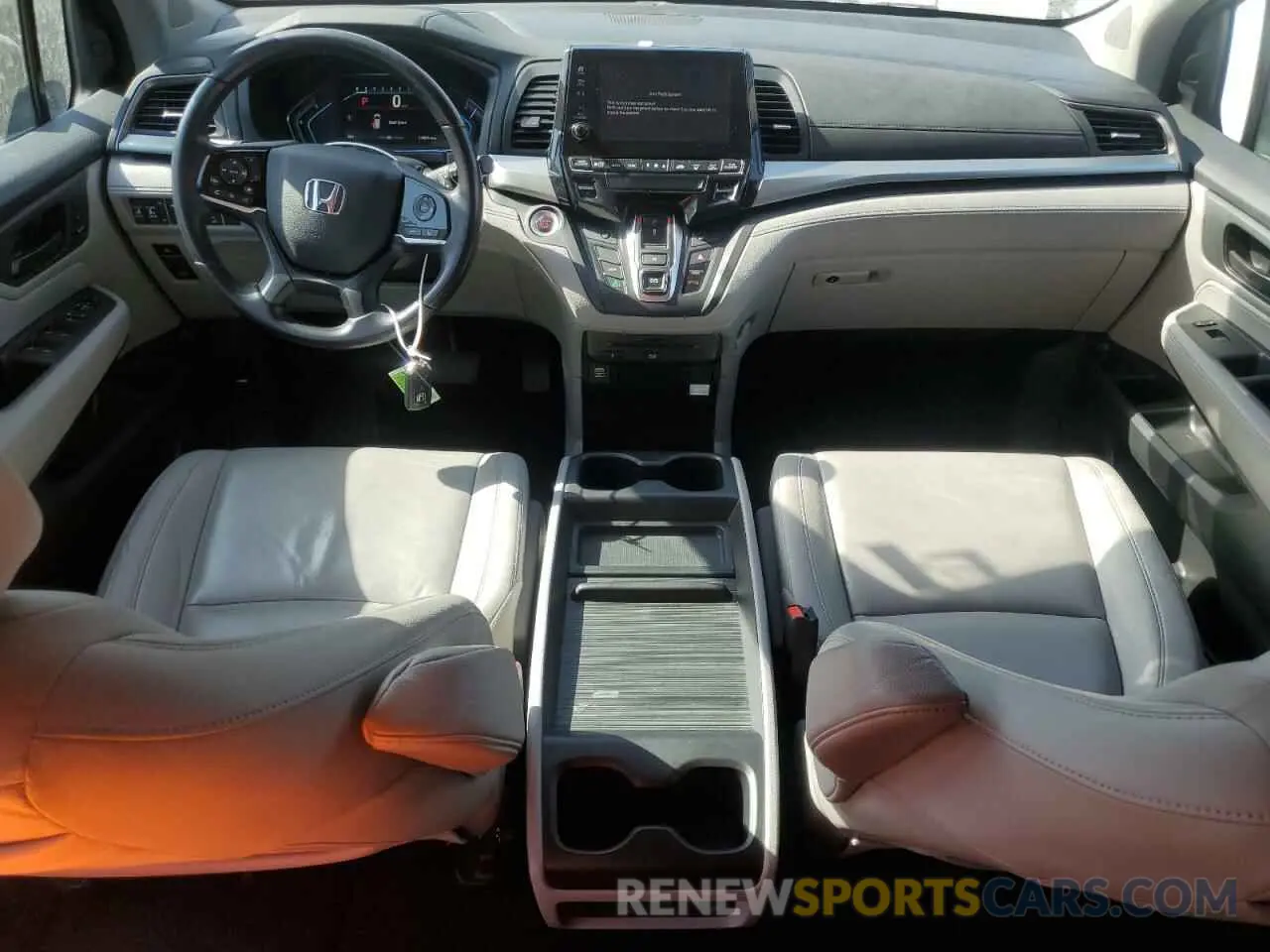 8 Photograph of a damaged car 5FNRL6H77KB040597 HONDA All Models 2019