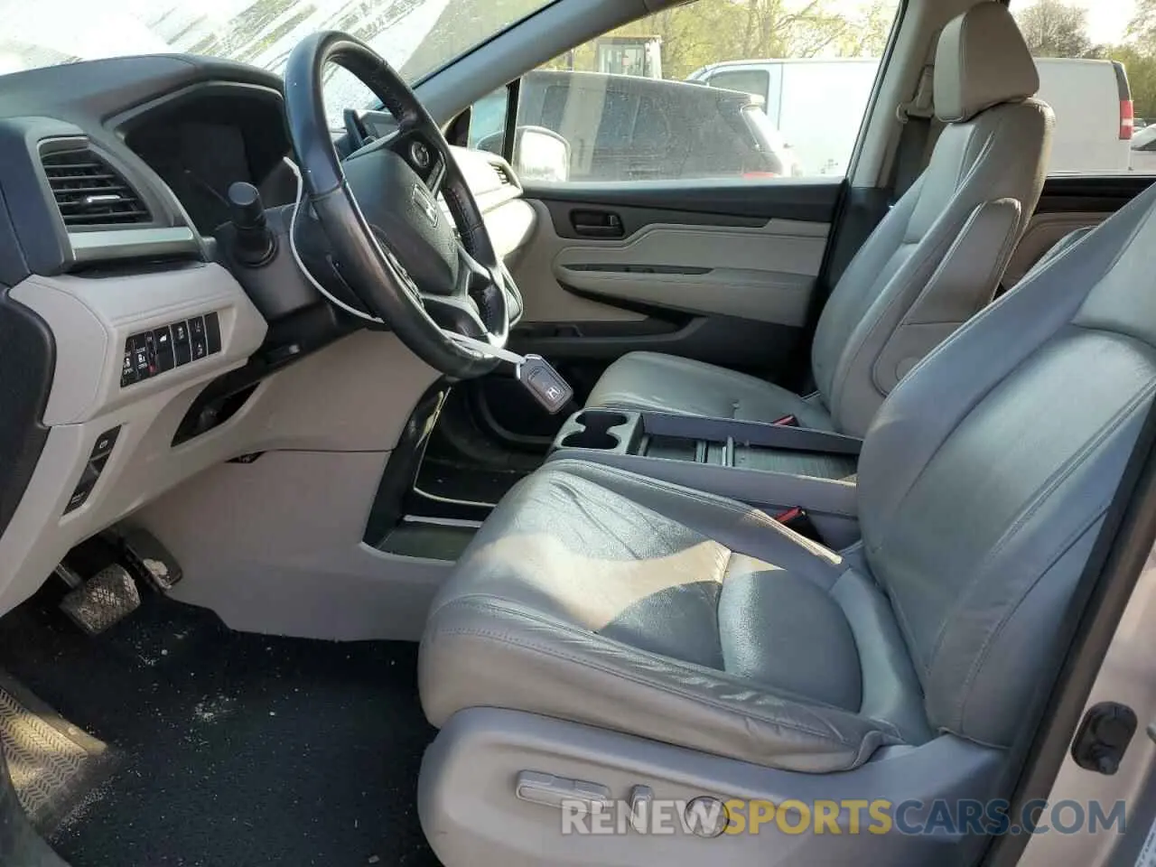 7 Photograph of a damaged car 5FNRL6H77KB071820 HONDA All Models 2019