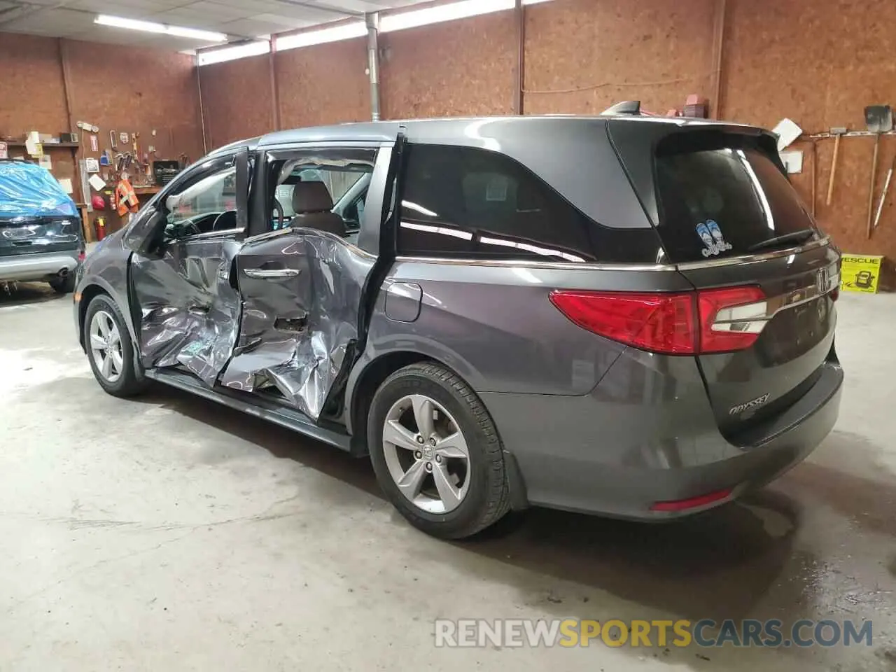 2 Photograph of a damaged car 5FNRL6H77KB110163 HONDA All Models 2019