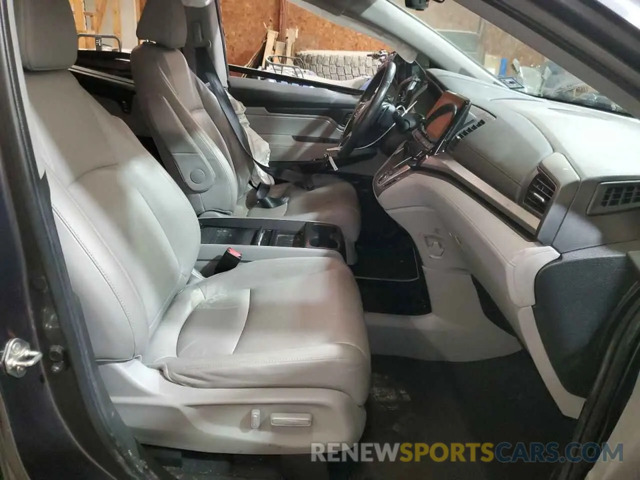 7 Photograph of a damaged car 5FNRL6H77KB110163 HONDA All Models 2019