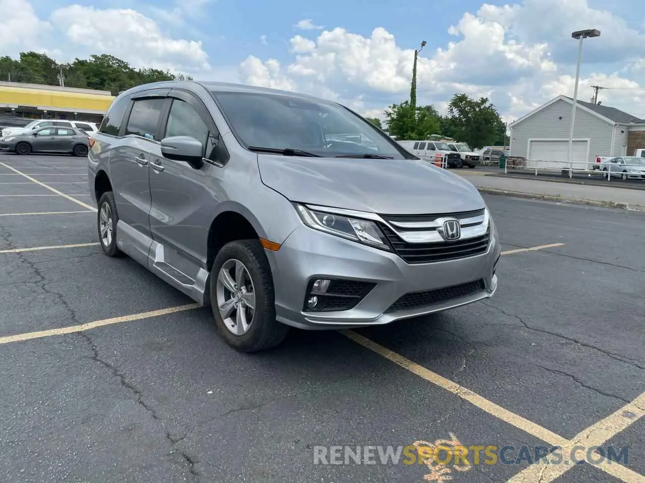 1 Photograph of a damaged car 5FNRL6H77KB122457 HONDA All Models 2019