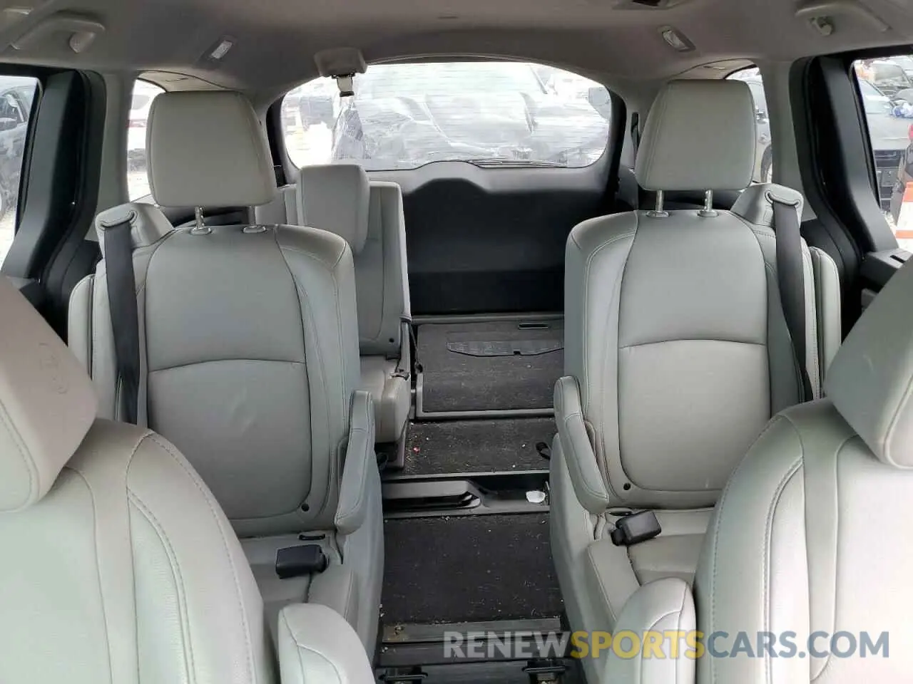 10 Photograph of a damaged car 5FNRL6H78KB085080 HONDA All Models 2019