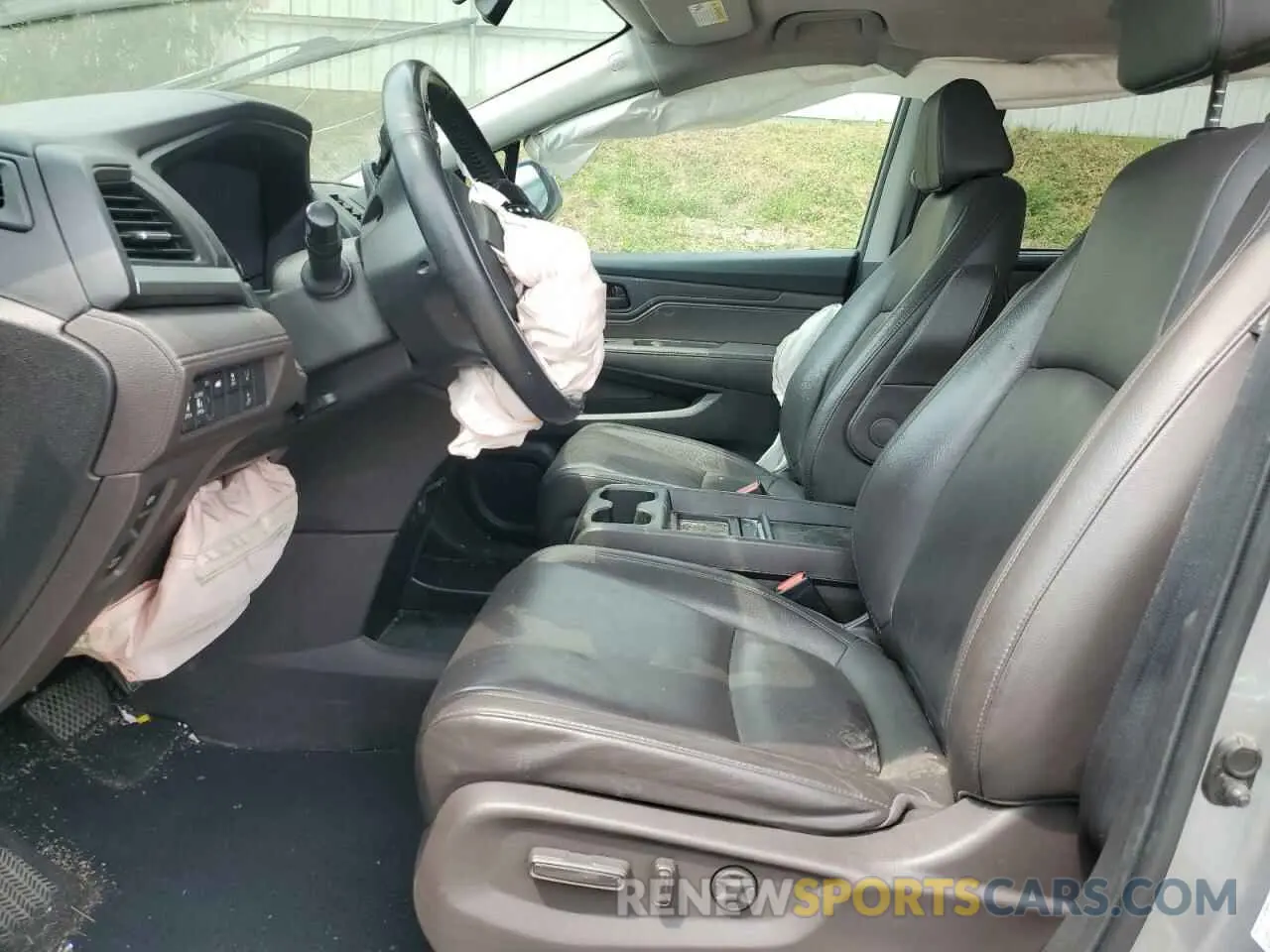 7 Photograph of a damaged car 5FNRL6H78KB133385 HONDA All Models 2019
