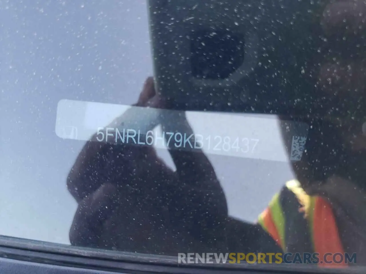 13 Photograph of a damaged car 5FNRL6H79KB128437 HONDA All Models 2019