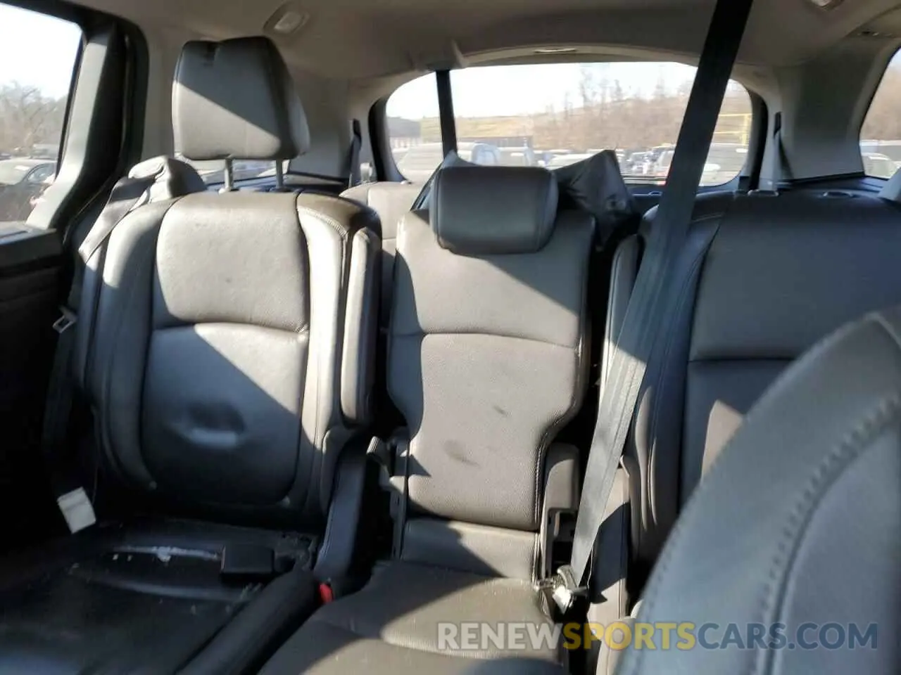 10 Photograph of a damaged car 5FNRL6H7XKB042232 HONDA All Models 2019