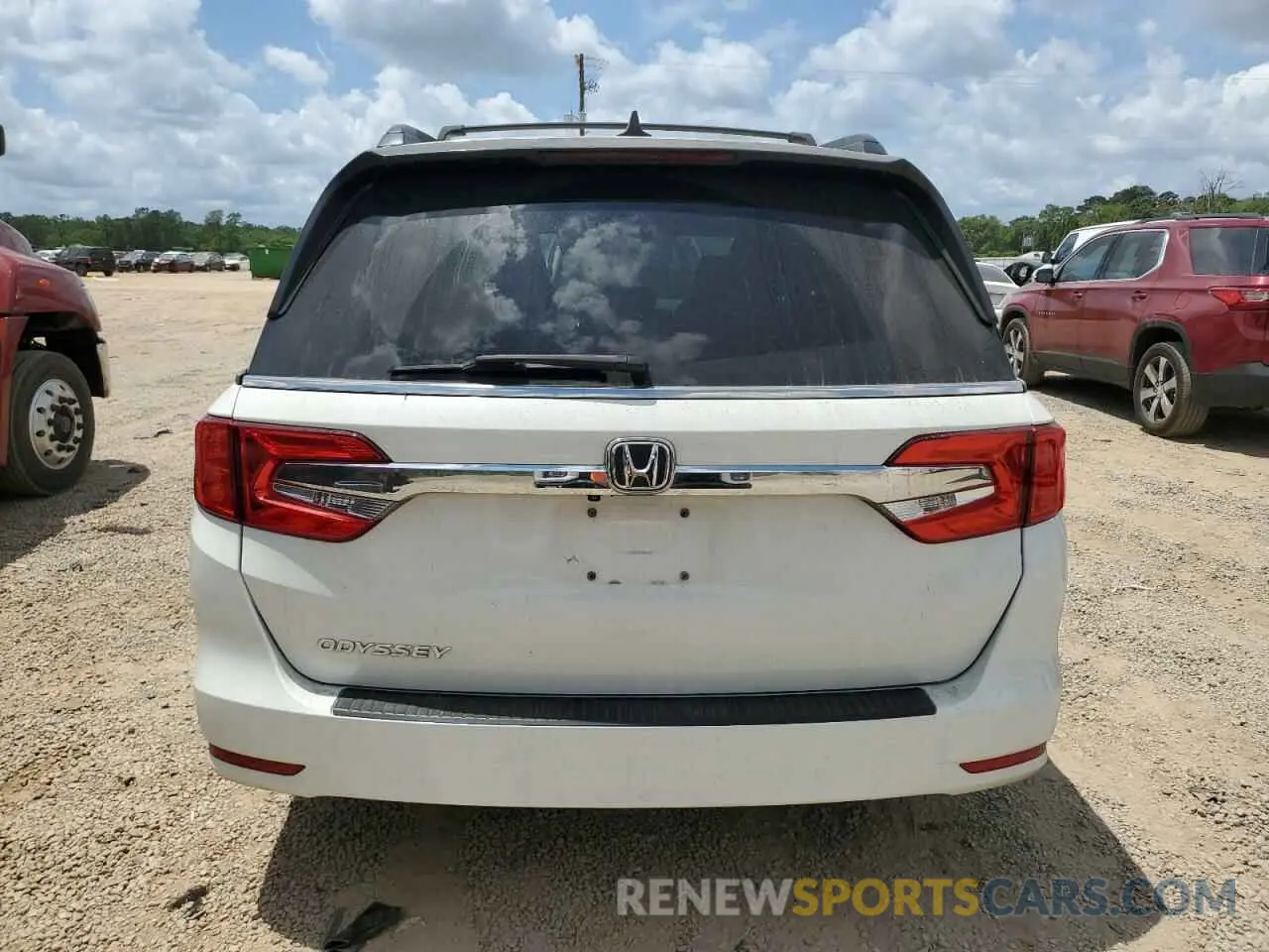 6 Photograph of a damaged car 5FNRL6H7XKB063968 HONDA All Models 2019