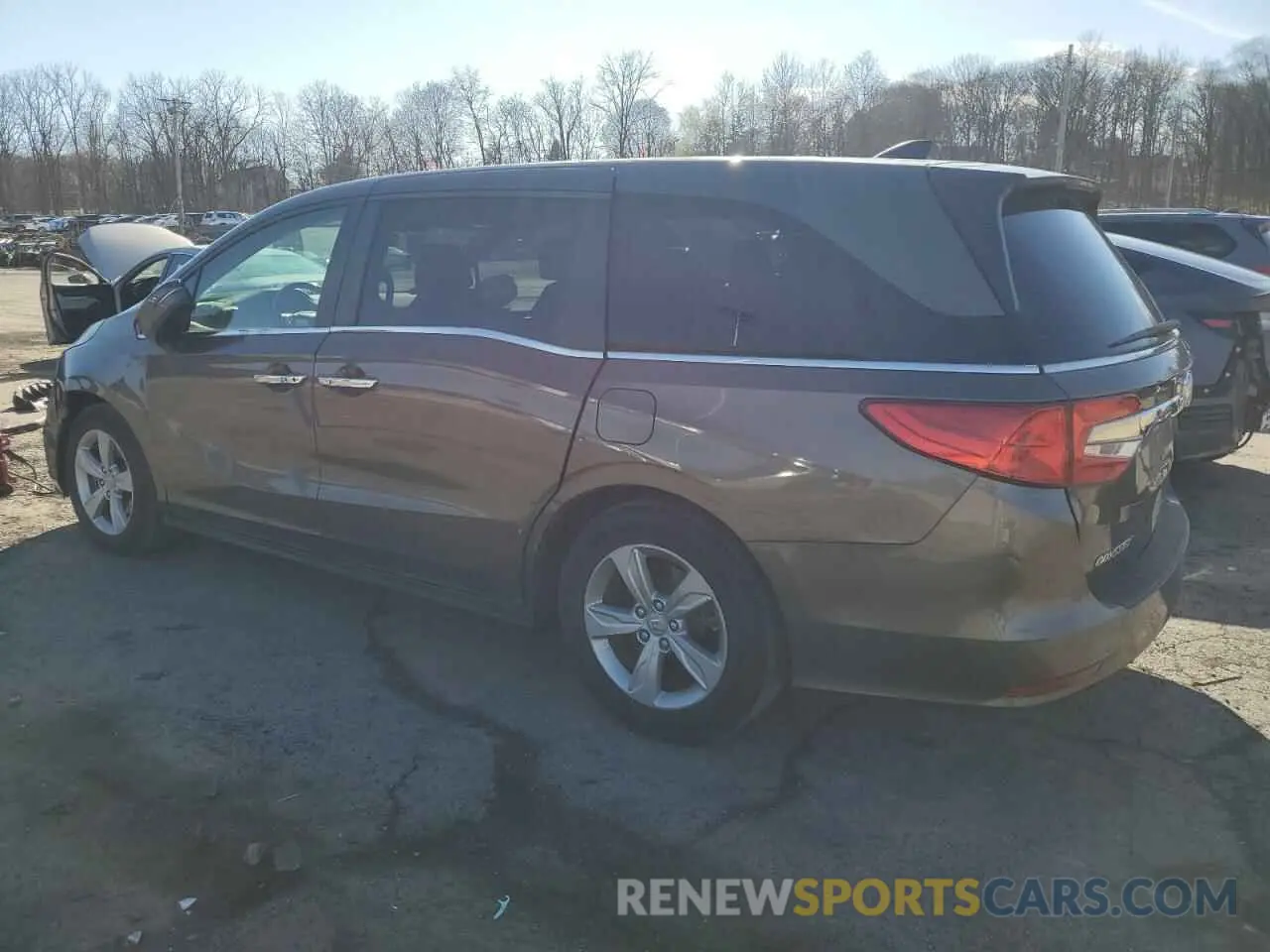 2 Photograph of a damaged car 5FNRL6H7XKB066983 HONDA All Models 2019
