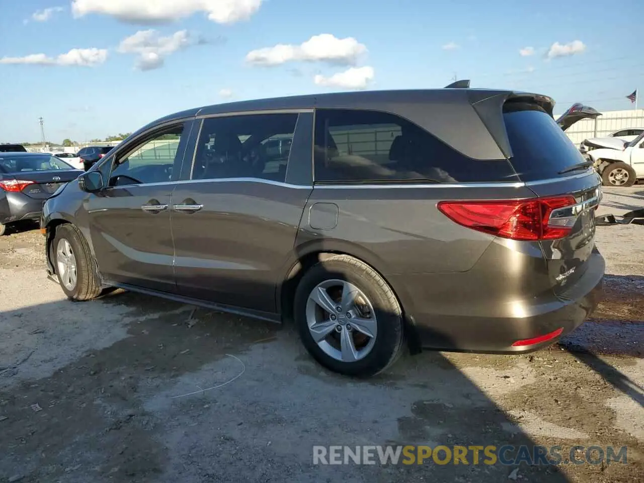 2 Photograph of a damaged car 5FNRL6H7XKB097179 HONDA All Models 2019