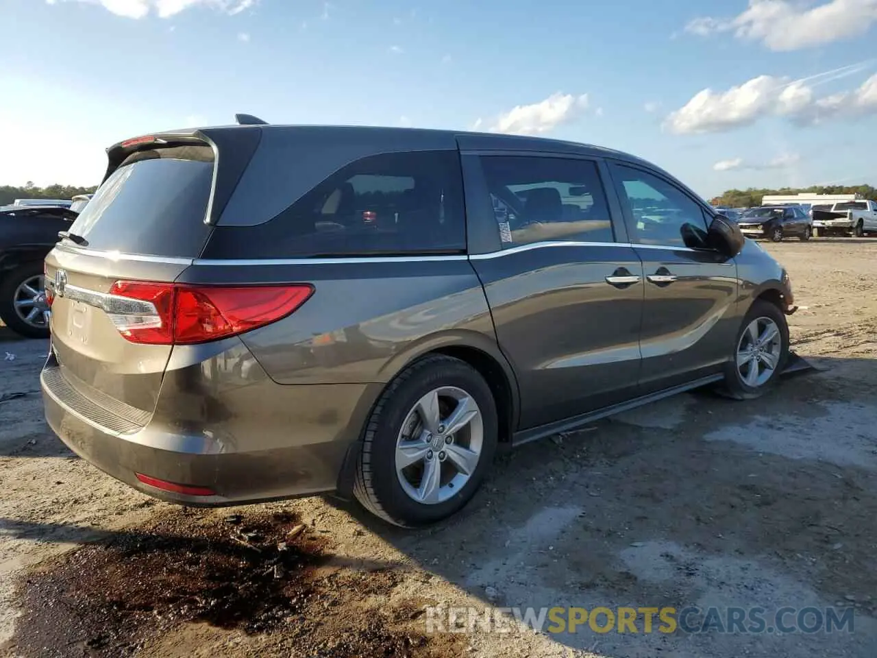 3 Photograph of a damaged car 5FNRL6H7XKB097179 HONDA All Models 2019