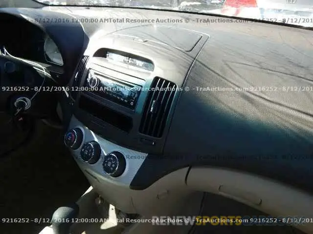 9 Photograph of a damaged car 5FNRL6H7XKB114367 HONDA All Models 2019