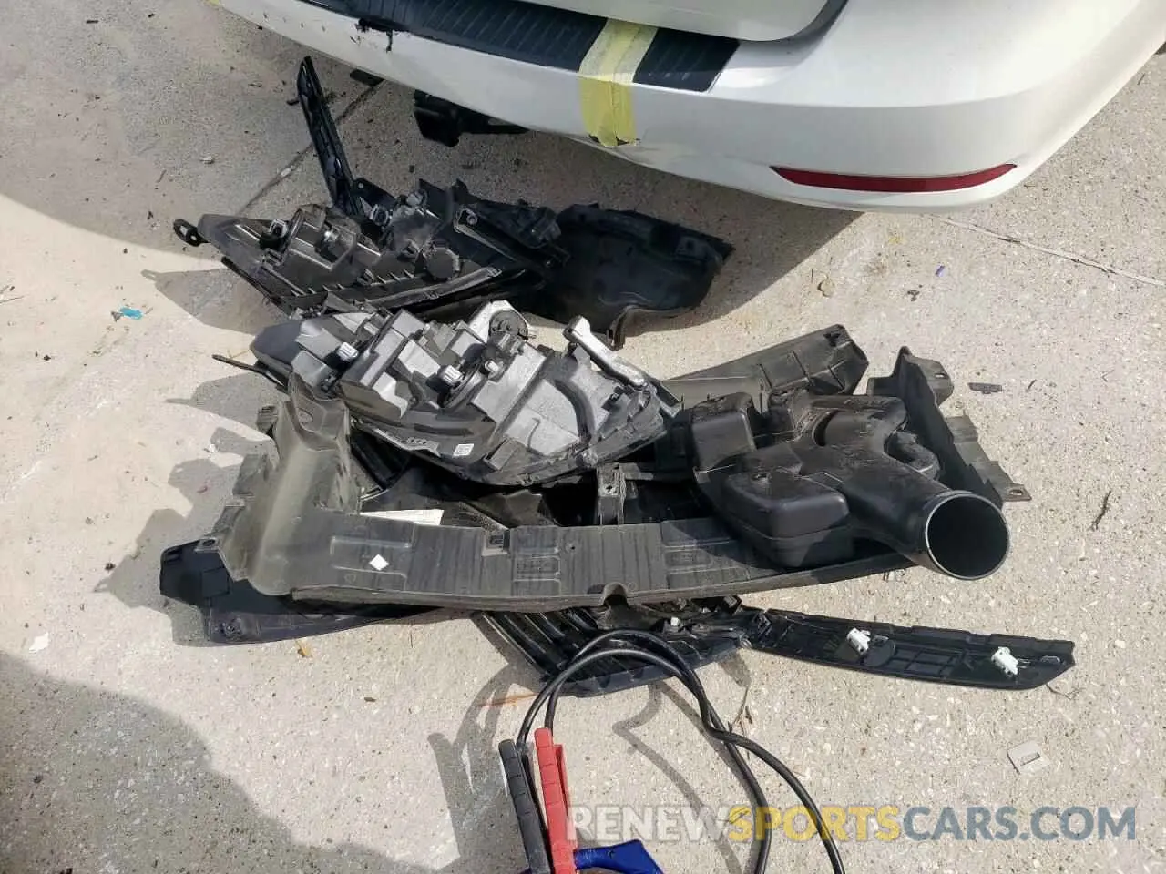13 Photograph of a damaged car 5FNRL6H7XKB120637 HONDA All Models 2019