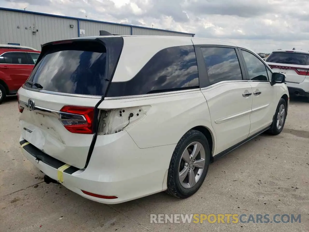 3 Photograph of a damaged car 5FNRL6H7XKB120637 HONDA All Models 2019