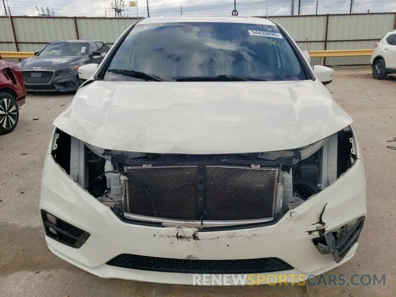 5 Photograph of a damaged car 5FNRL6H7XKB120637 HONDA All Models 2019
