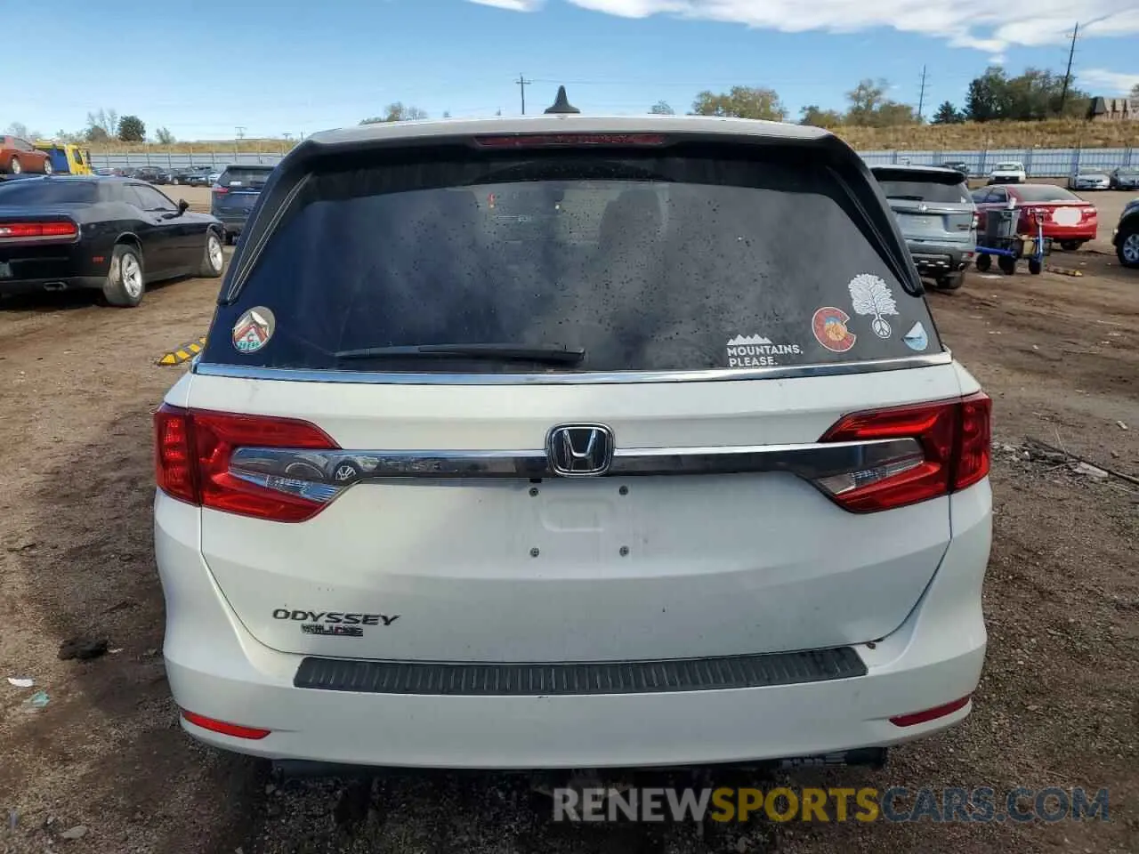 6 Photograph of a damaged car 5FNRL6H7XKB122114 HONDA All Models 2019