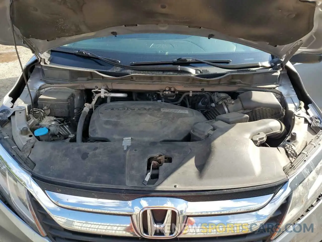 12 Photograph of a damaged car 5FNRL6H26LB050317 HONDA All Models 2020