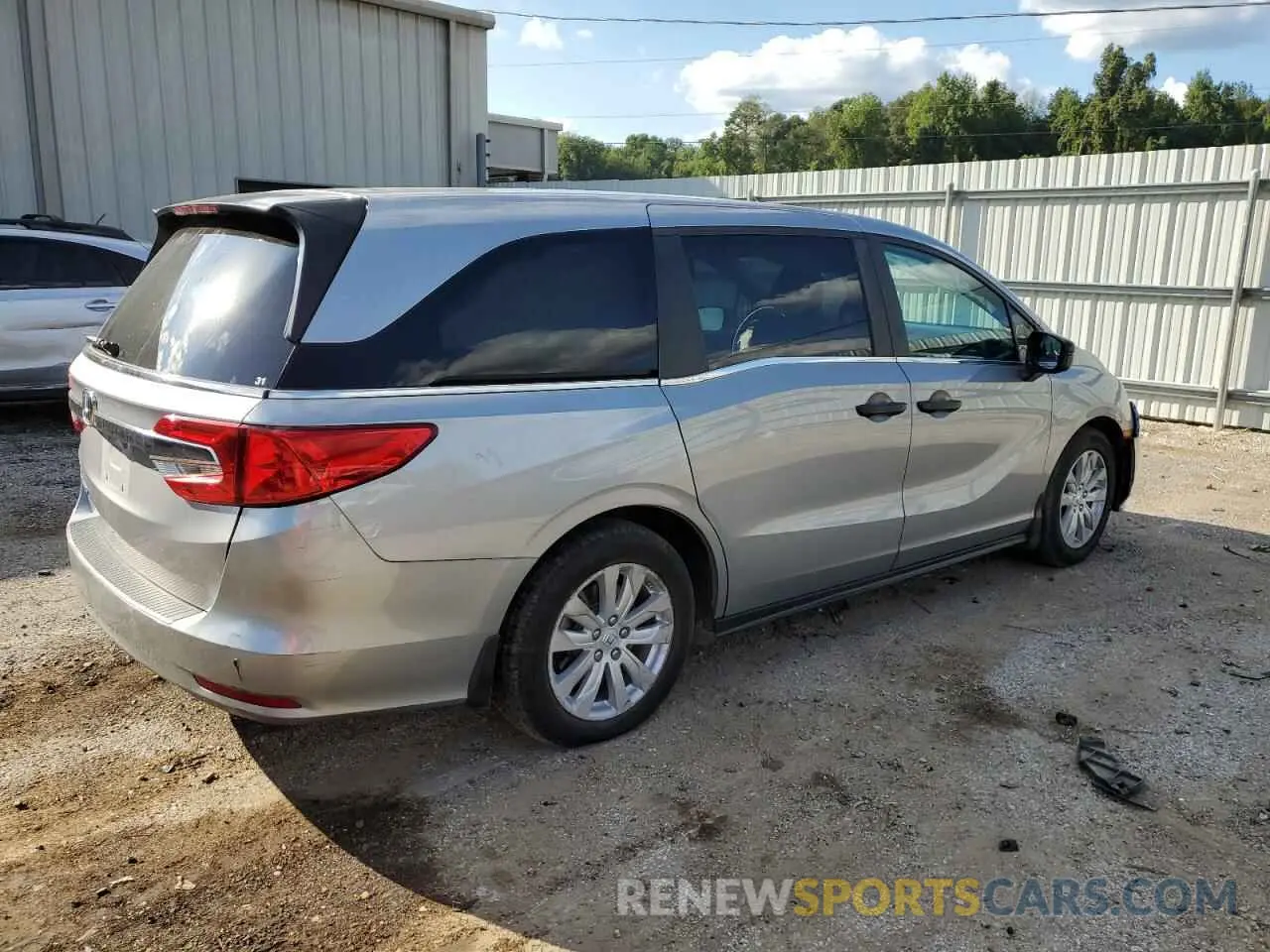 3 Photograph of a damaged car 5FNRL6H26LB050317 HONDA All Models 2020