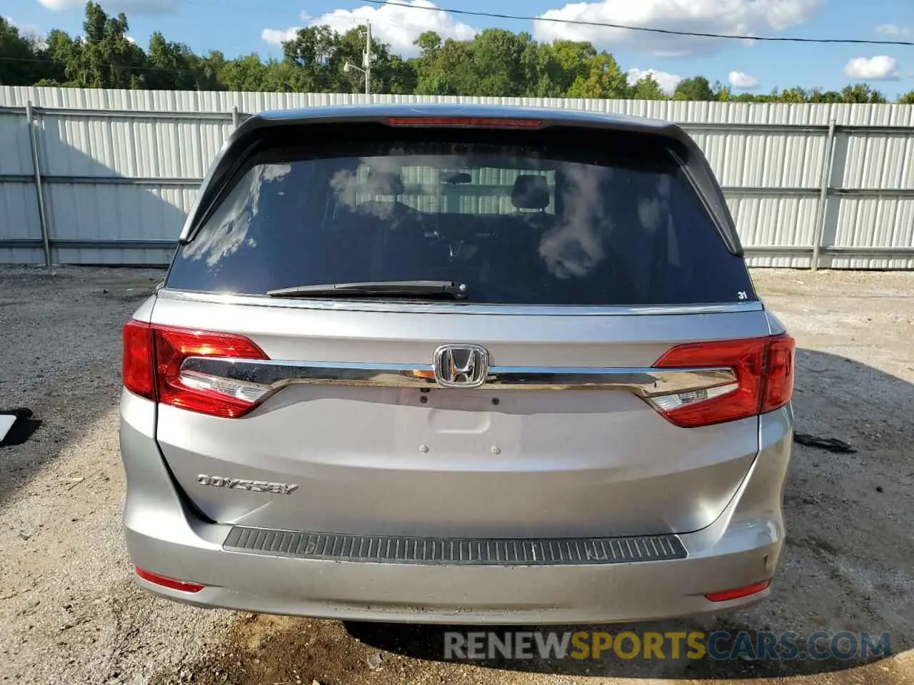 6 Photograph of a damaged car 5FNRL6H26LB050317 HONDA All Models 2020