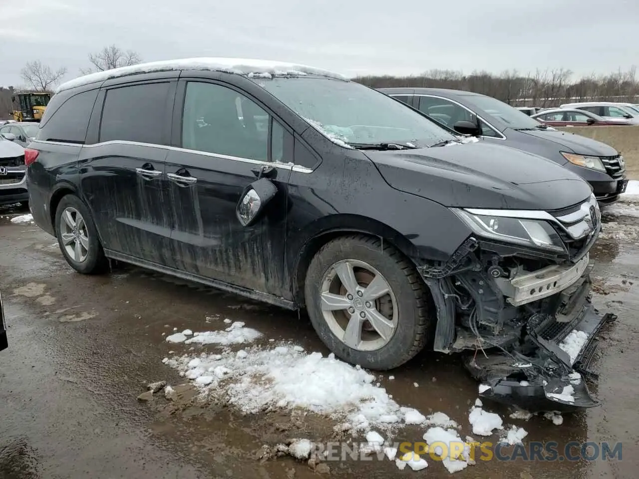 4 Photograph of a damaged car 5FNRL6H52LB051555 HONDA All Models 2020