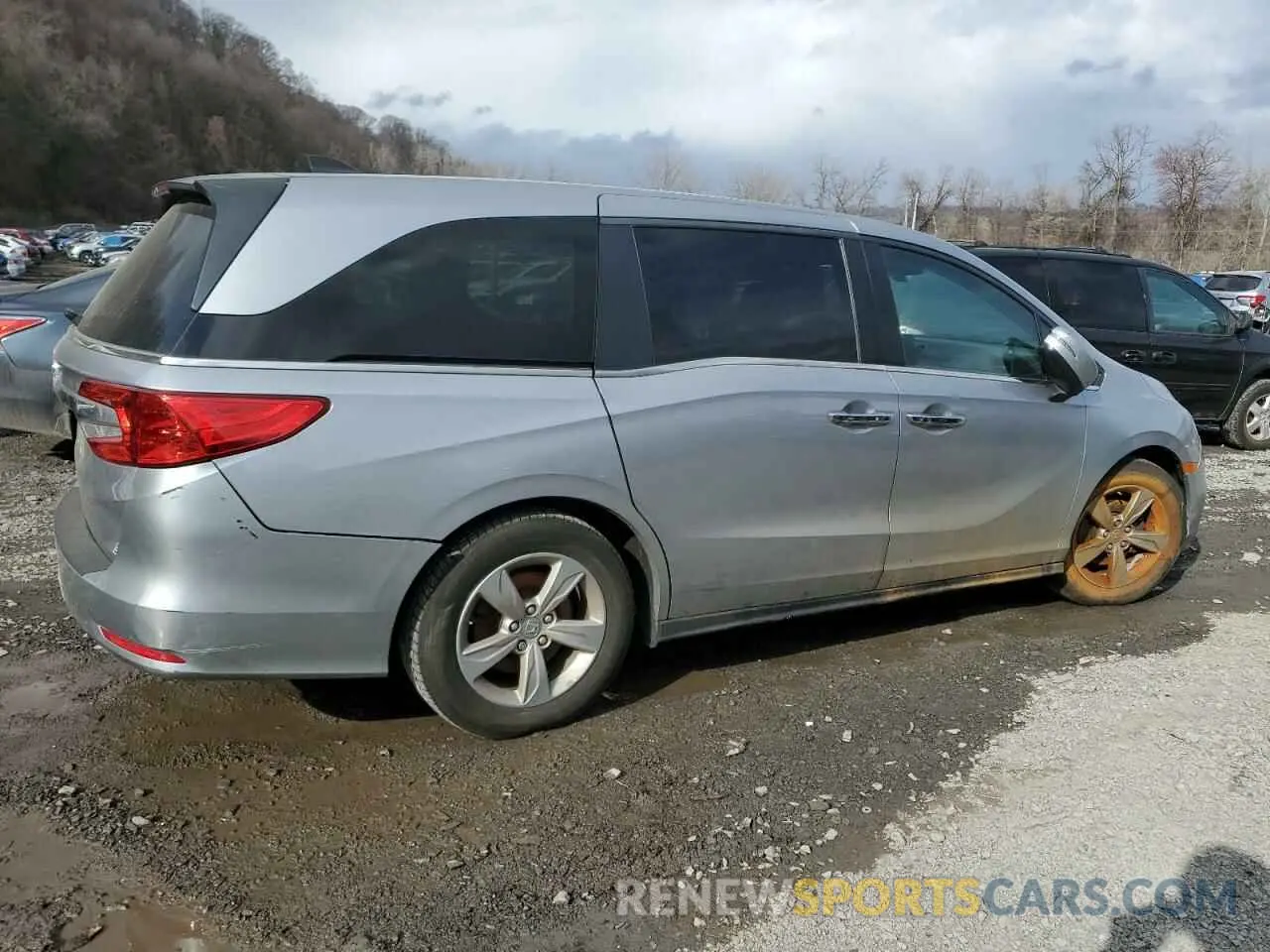 3 Photograph of a damaged car 5FNRL6H54LB071354 HONDA All Models 2020