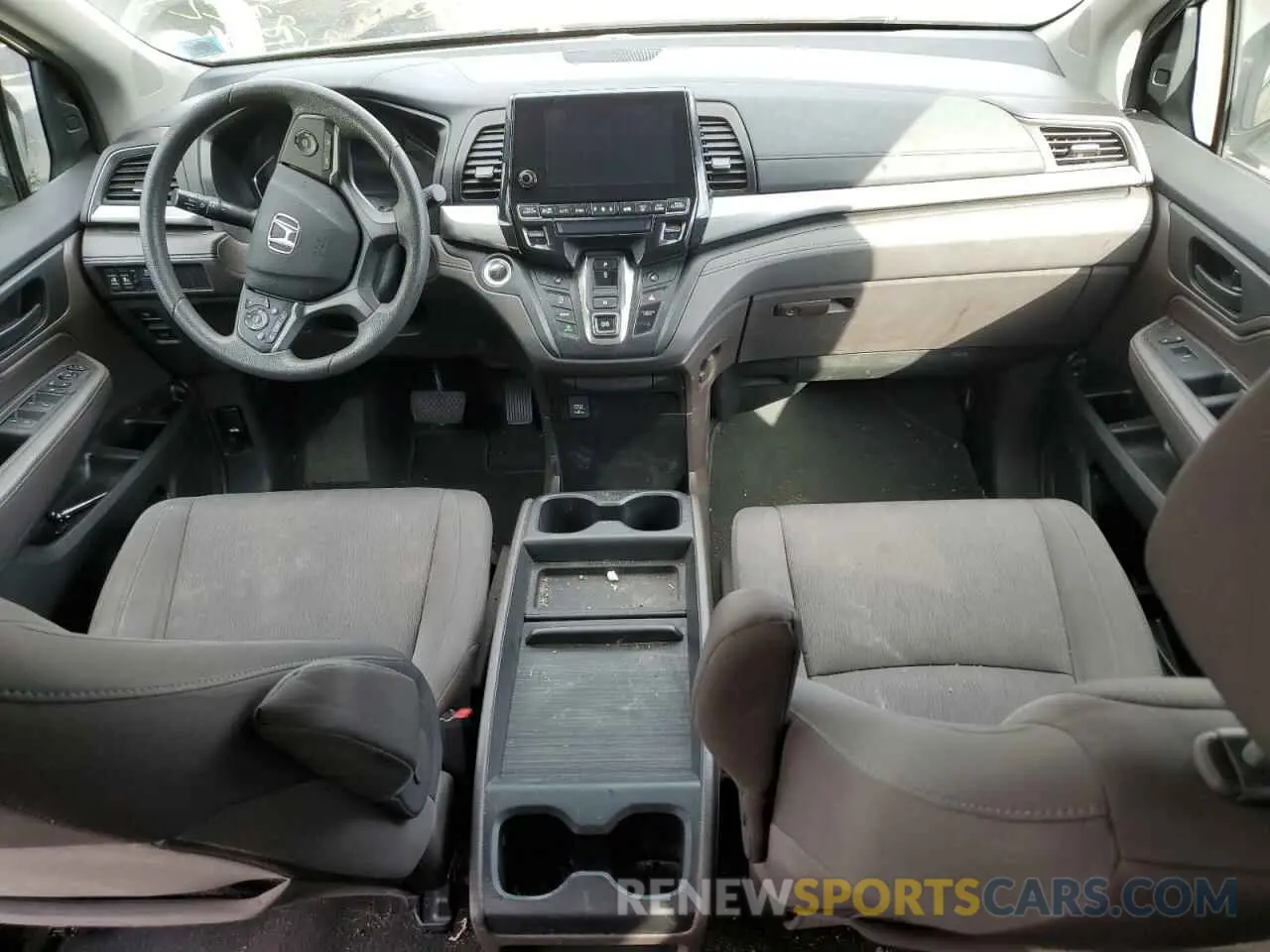 8 Photograph of a damaged car 5FNRL6H54LB071354 HONDA All Models 2020
