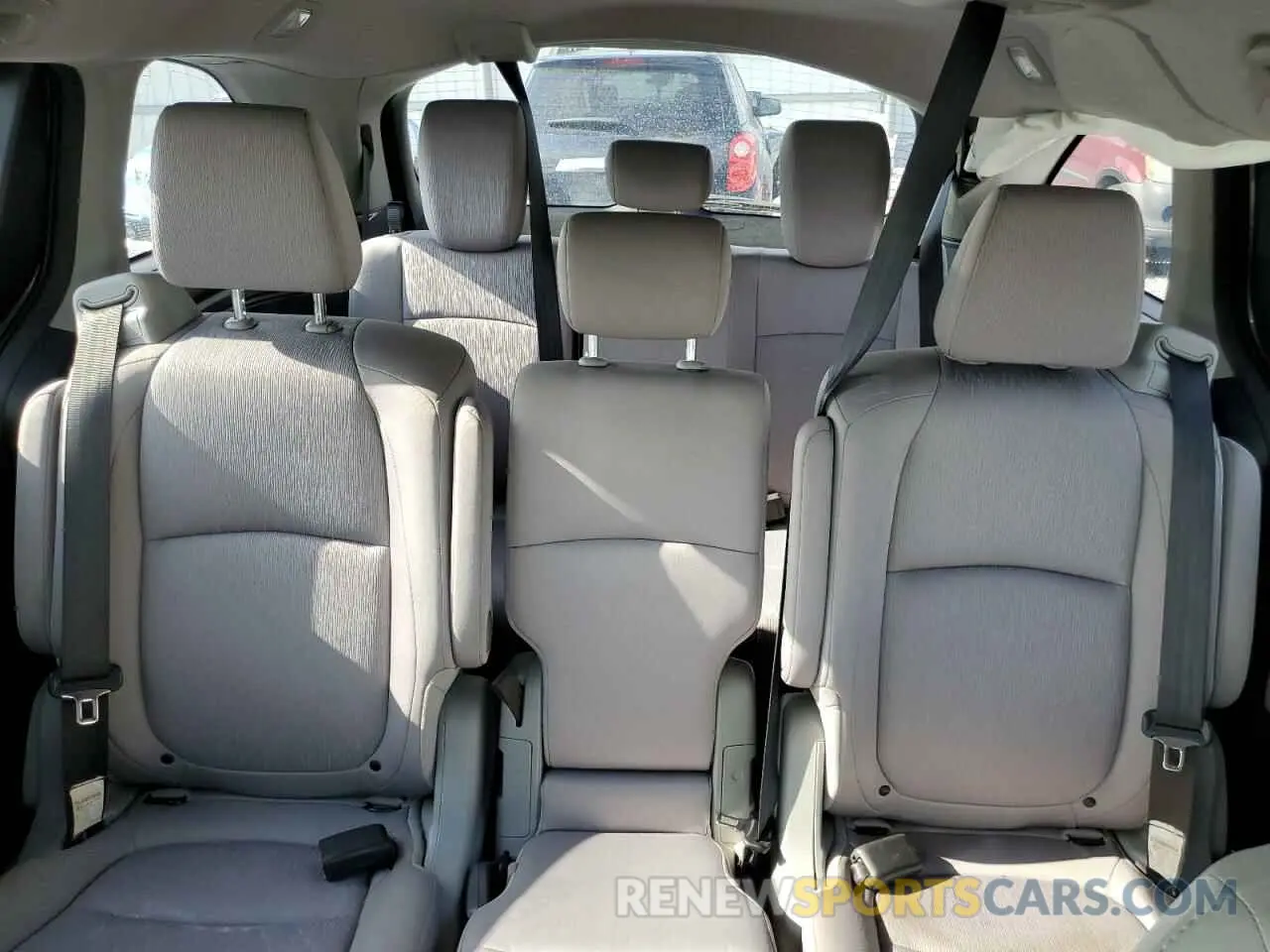 10 Photograph of a damaged car 5FNRL6H57LB059327 HONDA All Models 2020
