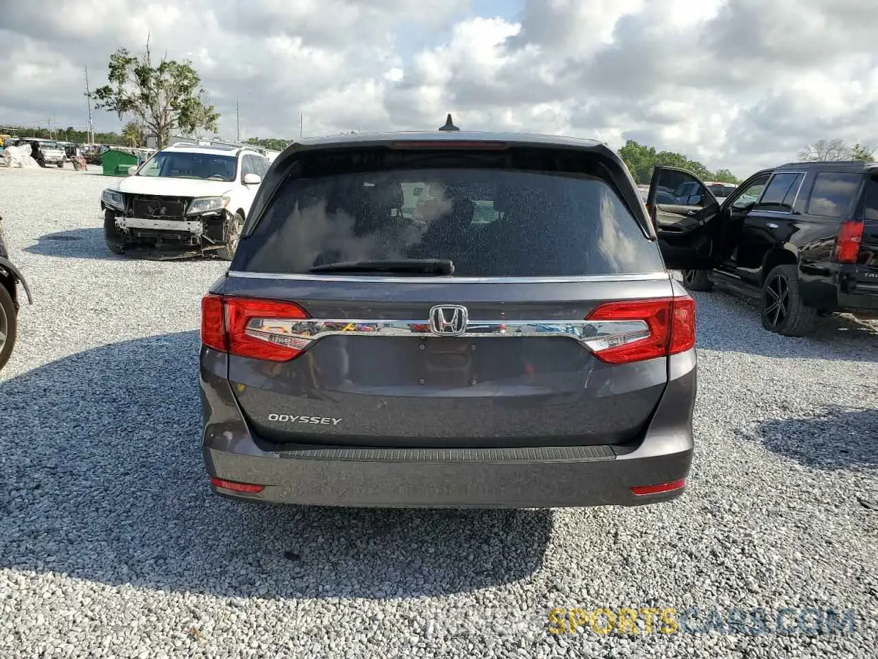 6 Photograph of a damaged car 5FNRL6H57LB059327 HONDA All Models 2020