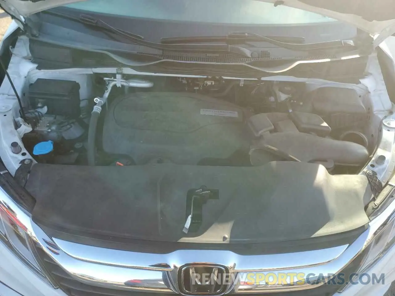 12 Photograph of a damaged car 5FNRL6H70LB021035 HONDA All Models 2020