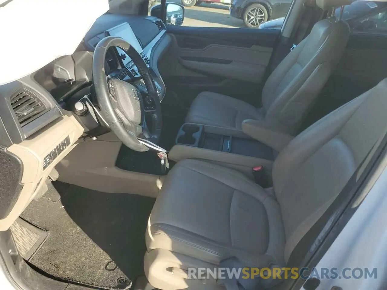 7 Photograph of a damaged car 5FNRL6H70LB021035 HONDA All Models 2020
