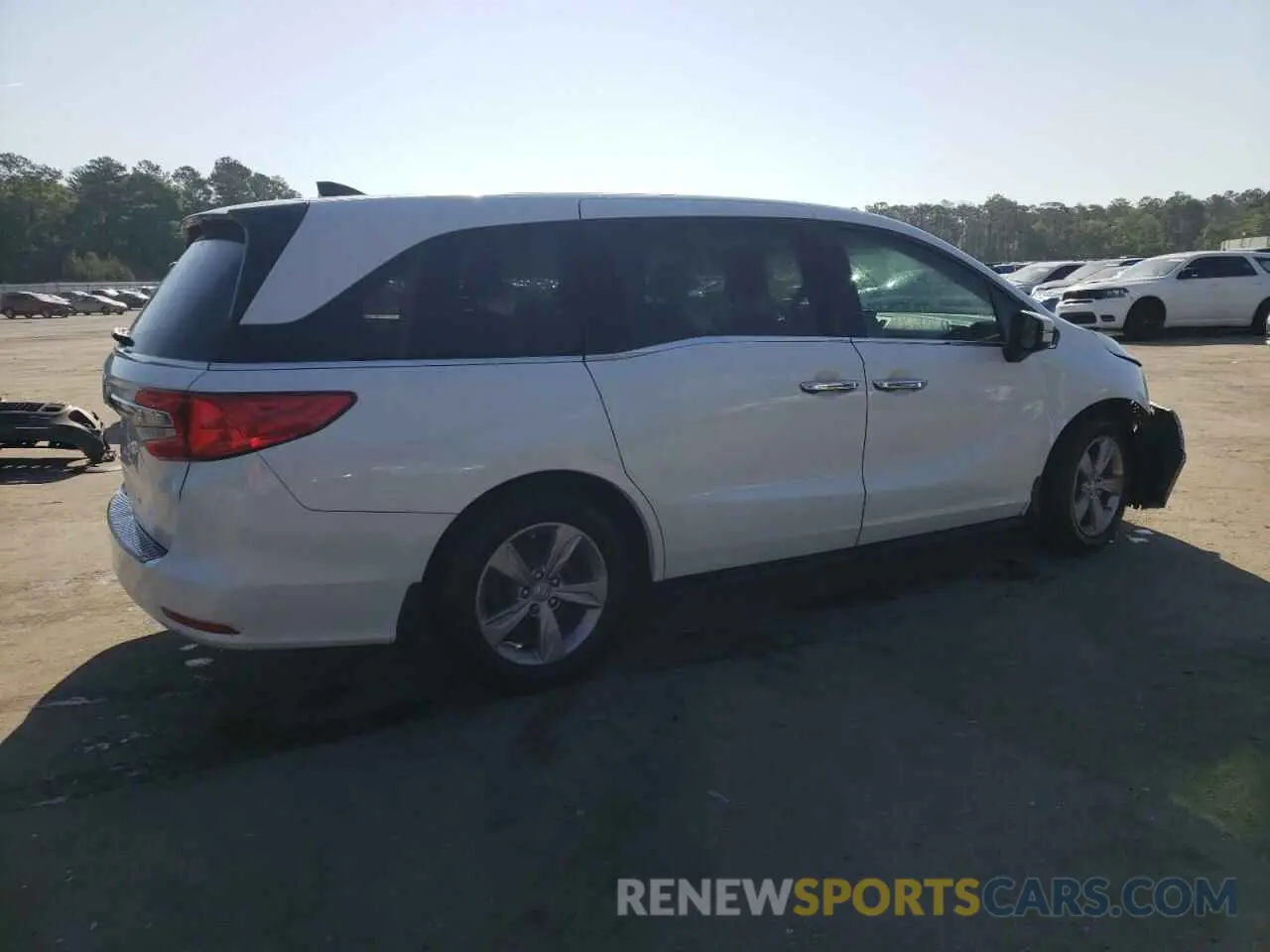 3 Photograph of a damaged car 5FNRL6H70LB028163 HONDA All Models 2020