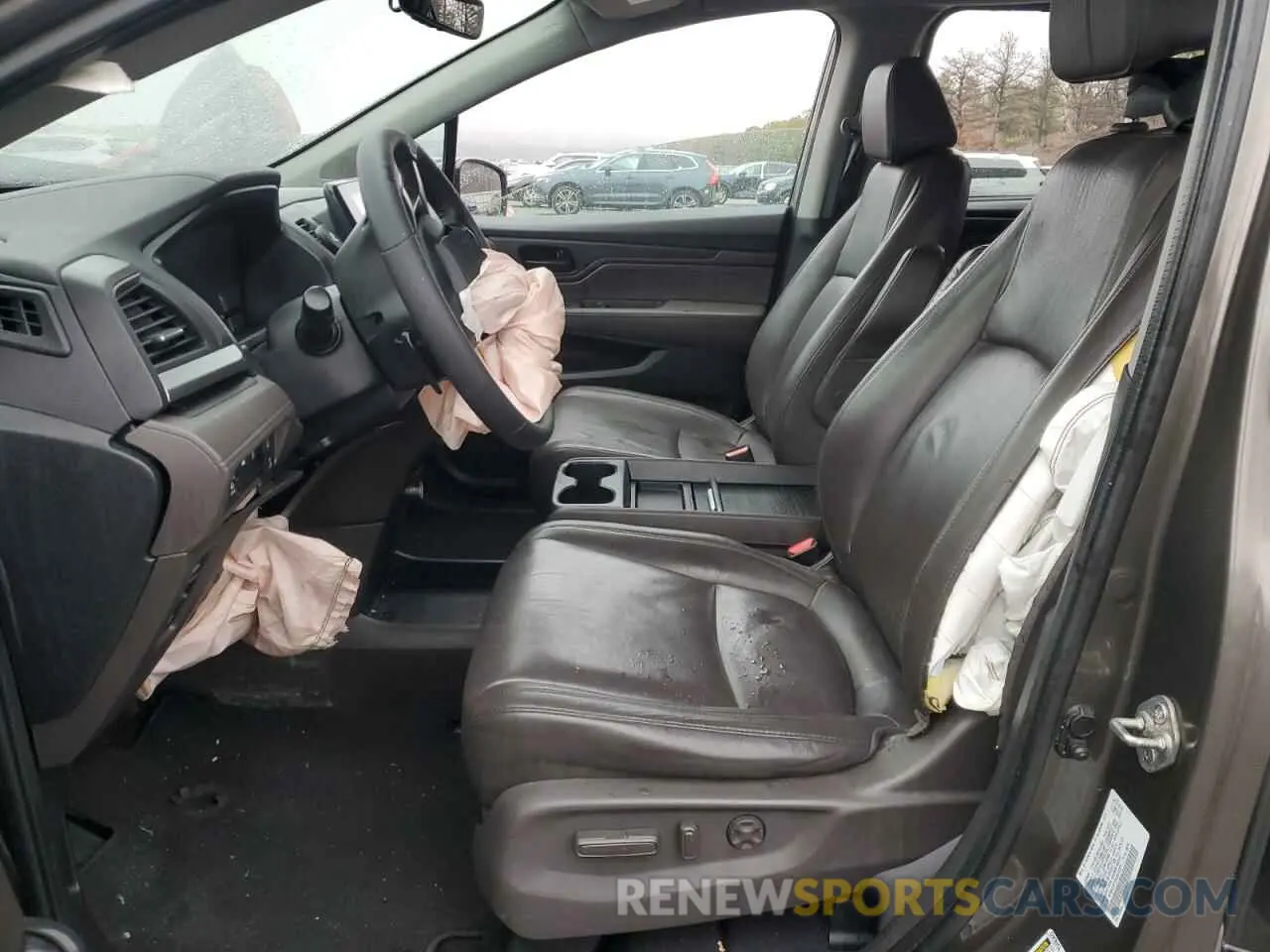 7 Photograph of a damaged car 5FNRL6H70LB070221 HONDA All Models 2020
