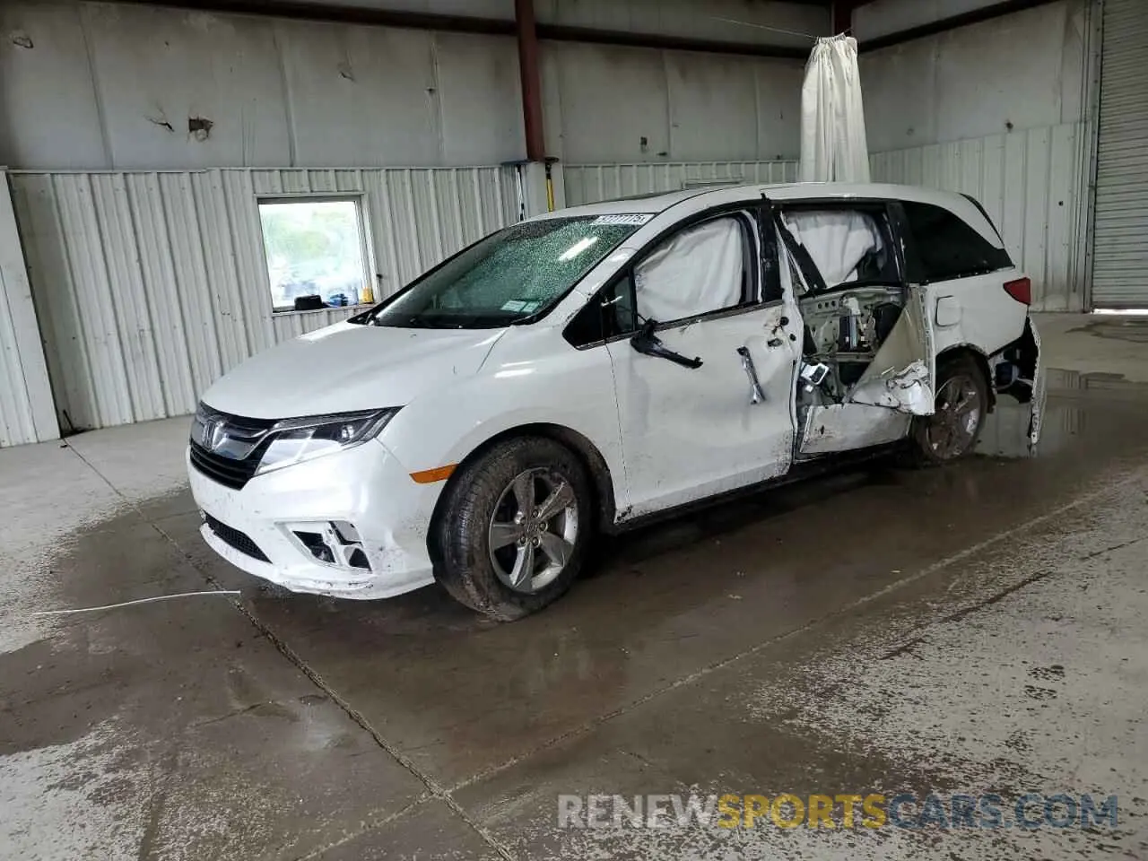 1 Photograph of a damaged car 5FNRL6H71LB021299 HONDA All Models 2020