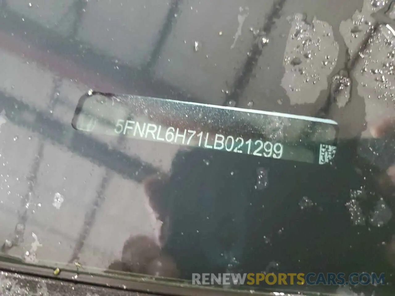 13 Photograph of a damaged car 5FNRL6H71LB021299 HONDA All Models 2020