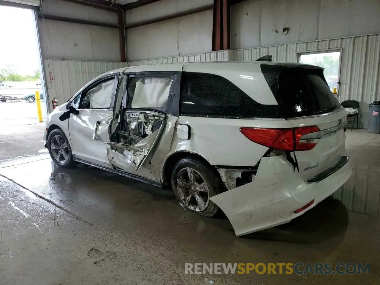 2 Photograph of a damaged car 5FNRL6H71LB021299 HONDA All Models 2020