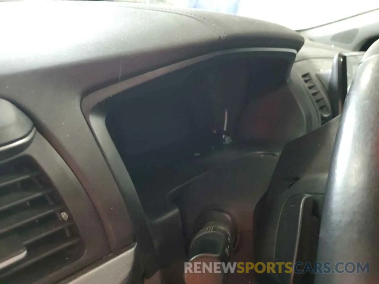 9 Photograph of a damaged car 5FNRL6H71LB021299 HONDA All Models 2020
