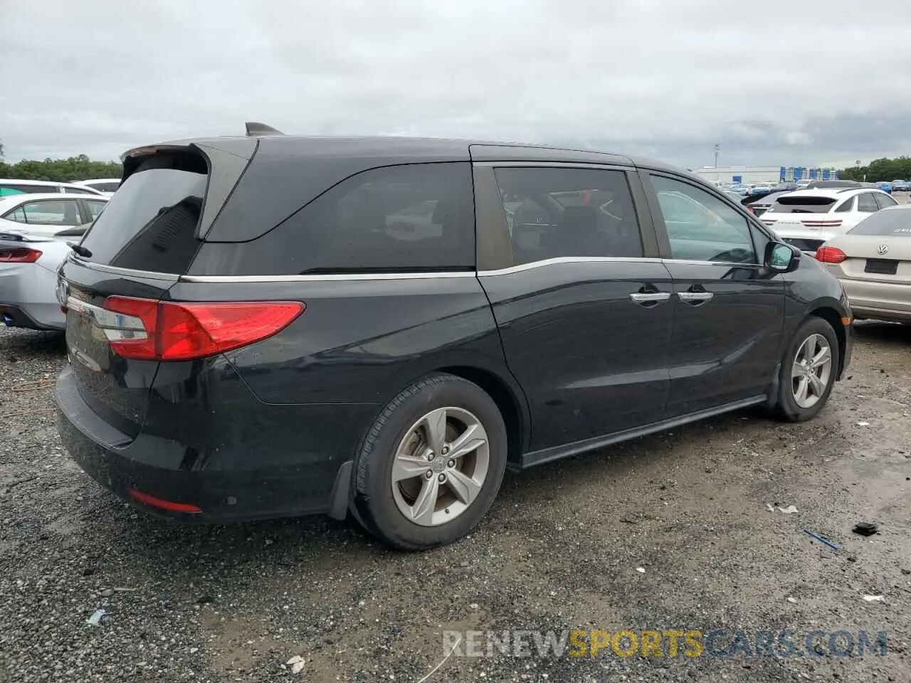3 Photograph of a damaged car 5FNRL6H71LB045666 HONDA All Models 2020