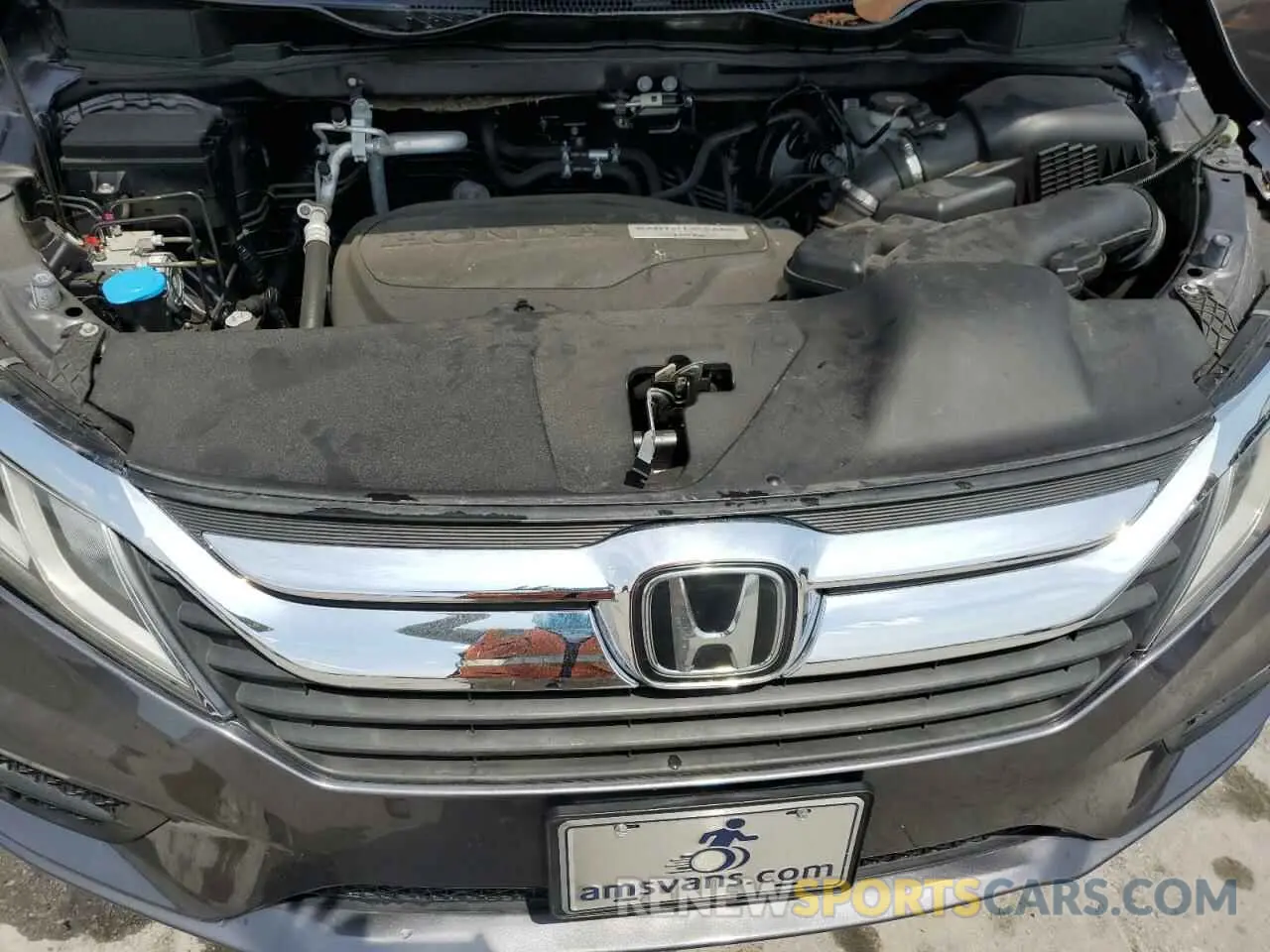 12 Photograph of a damaged car 5FNRL6H72LB017682 HONDA All Models 2020